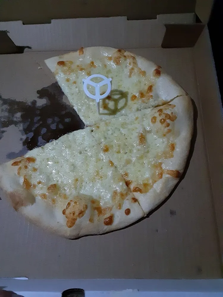 White Pizza with Garlic